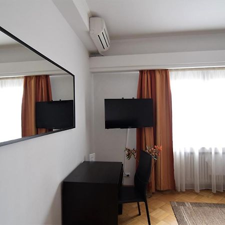 Old Town - Beautiful View Appartement Boekarest Buitenkant foto